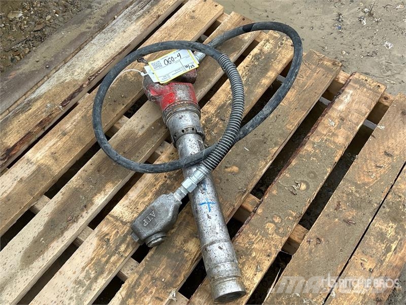 Toku B110 Pneumatic Rivet Buster Ostale komponente za građevinarstvo