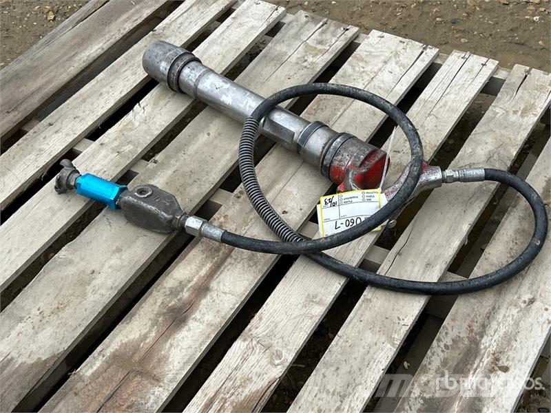 Toku B110 Pneumatic Rivet Buster Other components
