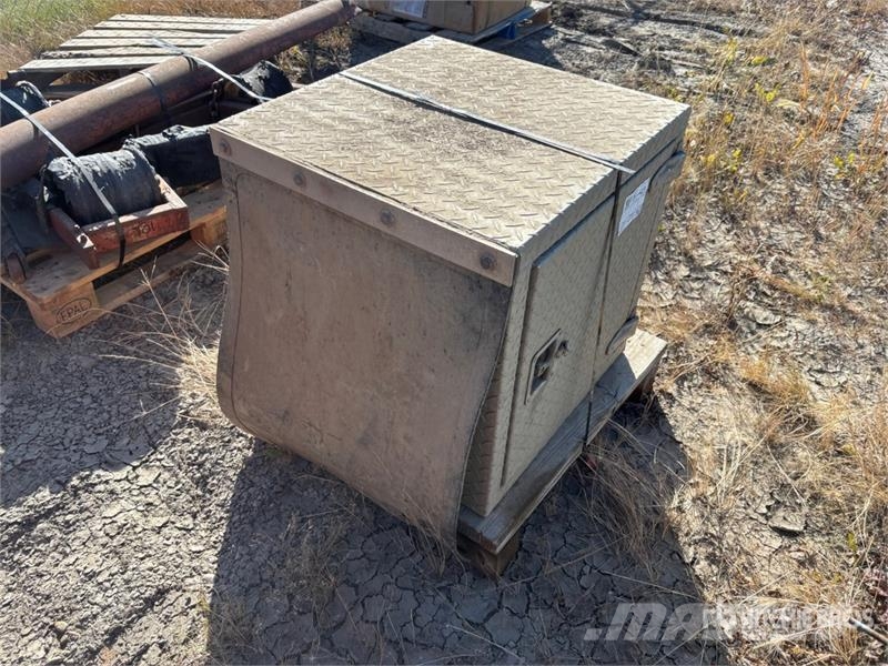  Tool Box معدات النقل - غير ذلك