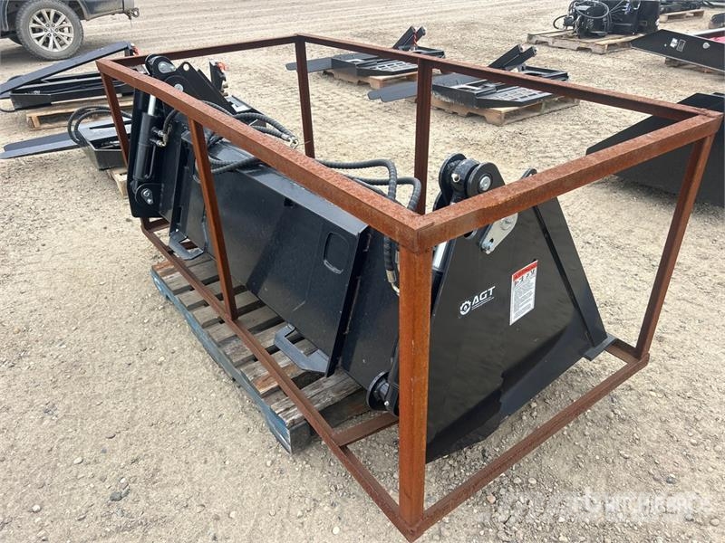 Top Cat Cat 73 in Multi-Purpose Skid Steer Bucket Godet