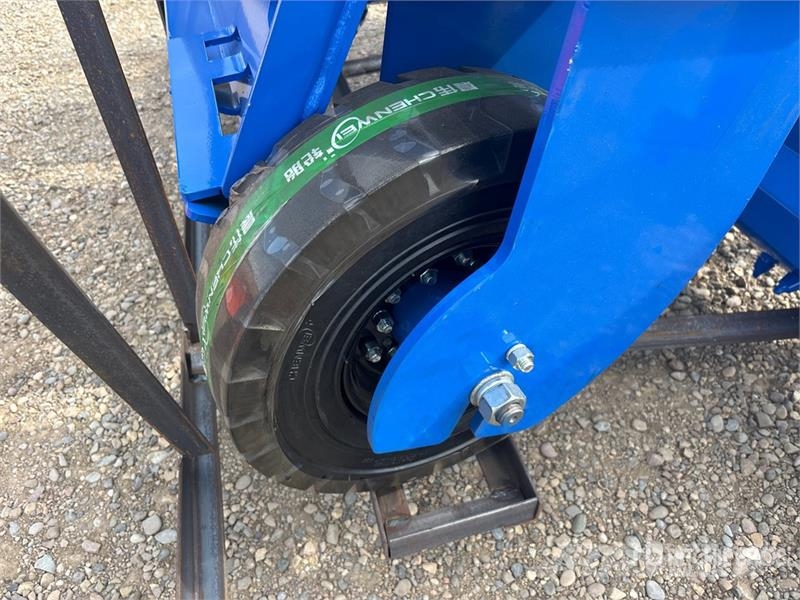 Top Cat Cat SSSCR72 72 in Skid Steer Power Rake (U Rakes and tedders