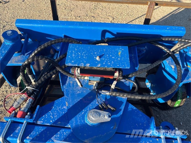  Top Cat Cat SSSCR72 72 in Skid Steer Power Rake (U مكابس وميبسات التبن