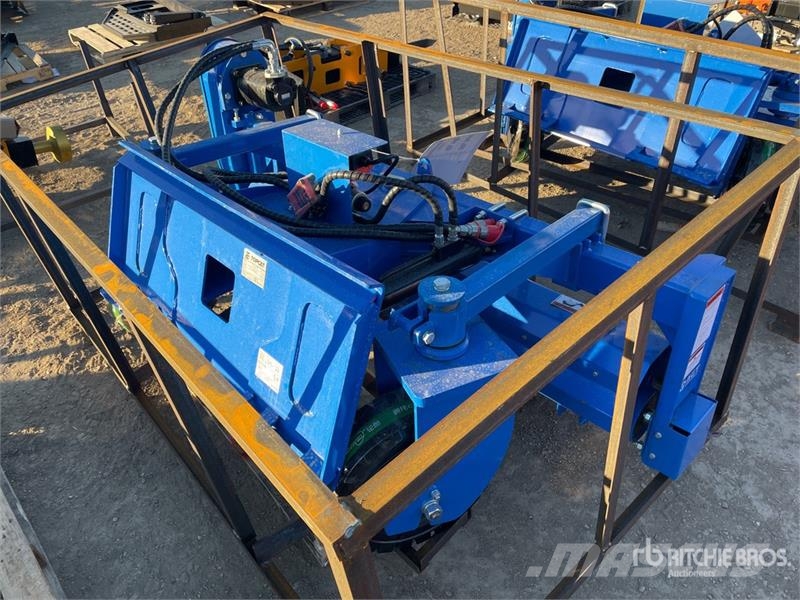 Top Cat Cat SSSCR72 72 in Skid Steer Power Rake (U Ancinhos e espalhadores de feno