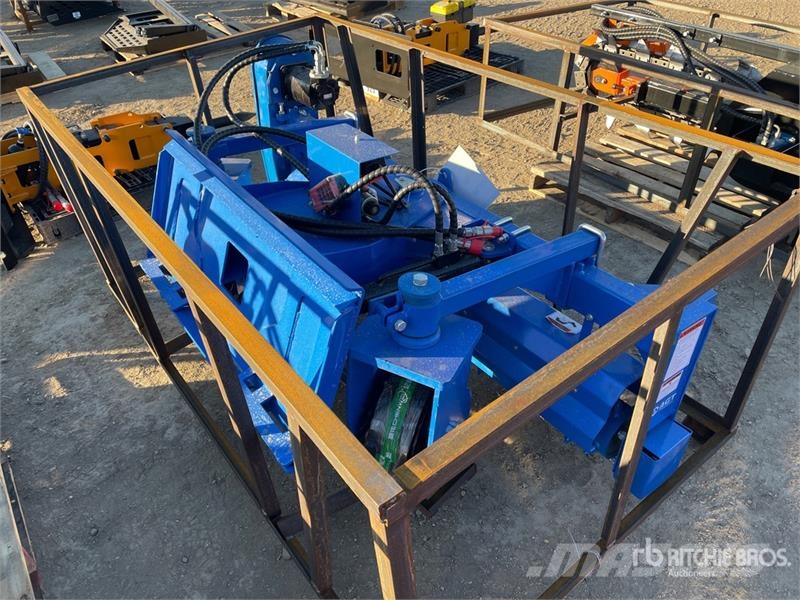 Top Cat Cat SSSCR72 72 in Skid Steer Power Rake (U Ancinhos e espalhadores de feno