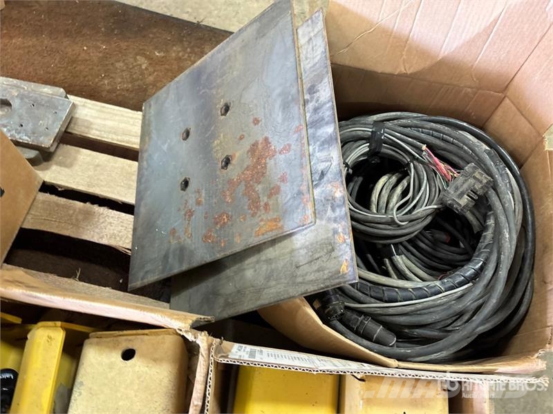 Topcon Machine Control Wiring and Brackets Instrumente, Mess- und Automatisierungsausrüstung