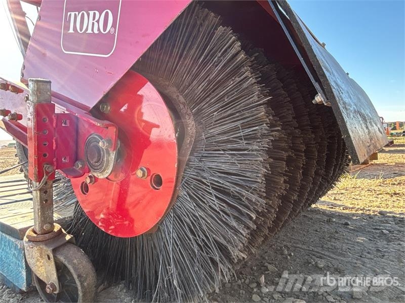 Toro 38701 Power Broom كناسات