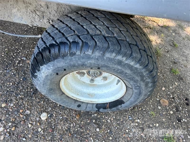 Toro 4x2 Utility Vehicle (Inoperable) Kommunaalteenuste tehnika