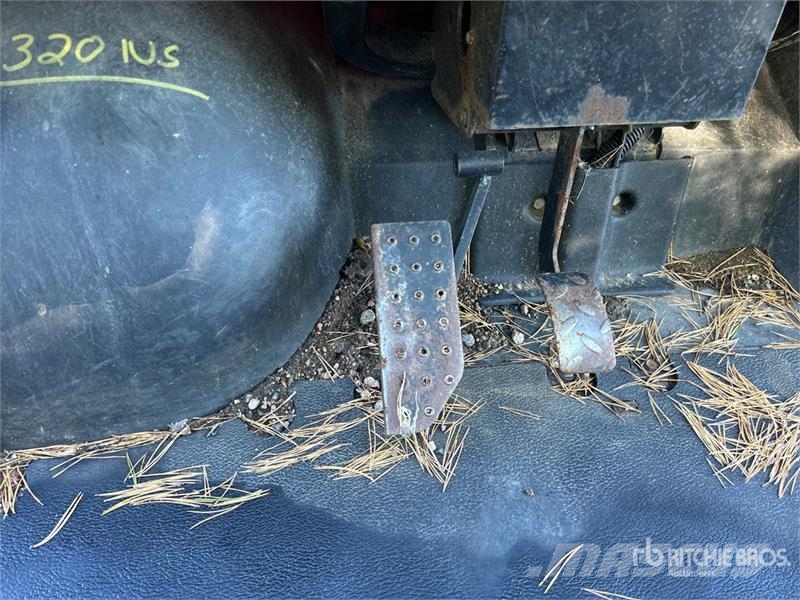 Toro 4x2 Utility Vehicle (Inoperable) Kommunaalteenuste tehnika
