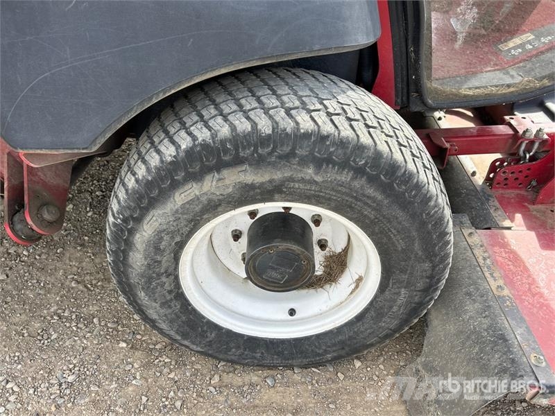 Toro Groundsmaster 5910 4x2 Ride-On Lawn Mower ركوب الحشائش