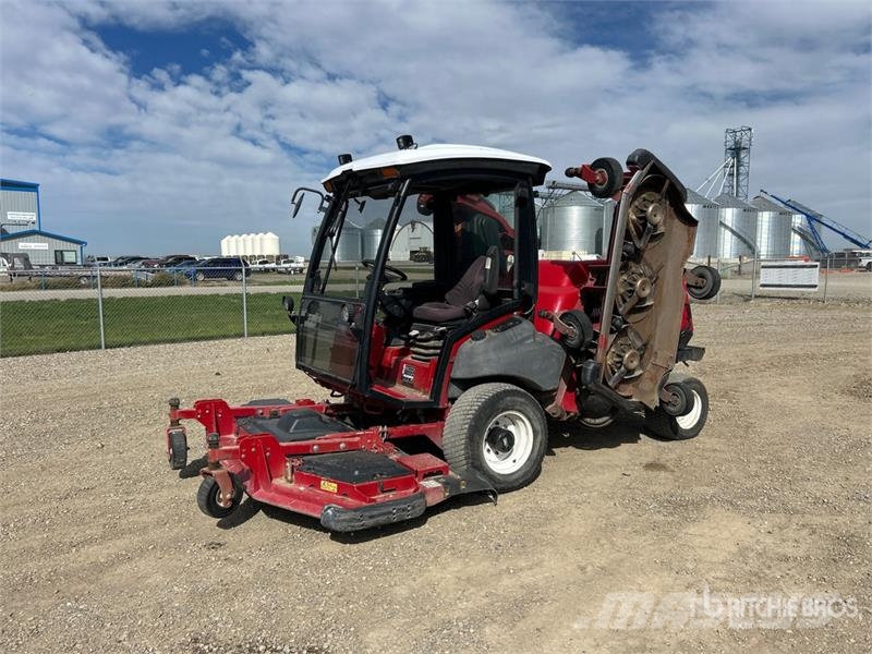 Toro Groundsmaster 5910 4x2 Ride-On Lawn Mower ركوب الحشائش