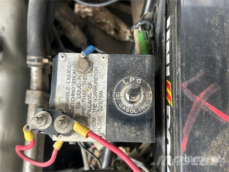 Toyota 02-5FG45 15950 lb Pneumatic Tire Forklift Wózki widłowe inne