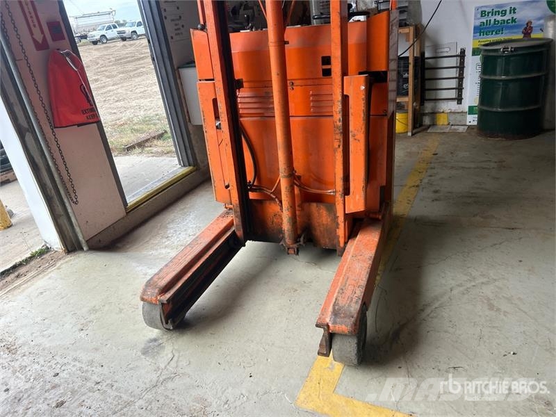 Toyota 3FBR13 Built in Charger Electric Forklift Electric forklifts
