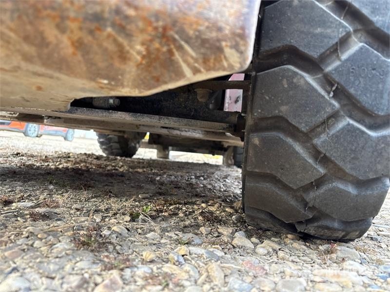 Toyota 5000 3950 lb Pneumatic Tire Forklift (Inoperable) Kahveltõstukid - muud