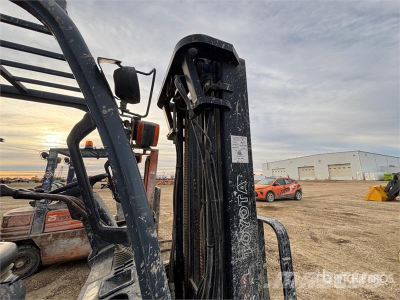 Toyota 5000 3950 lb Pneumatic Tire Forklift (Inoperable) Kahveltõstukid - muud