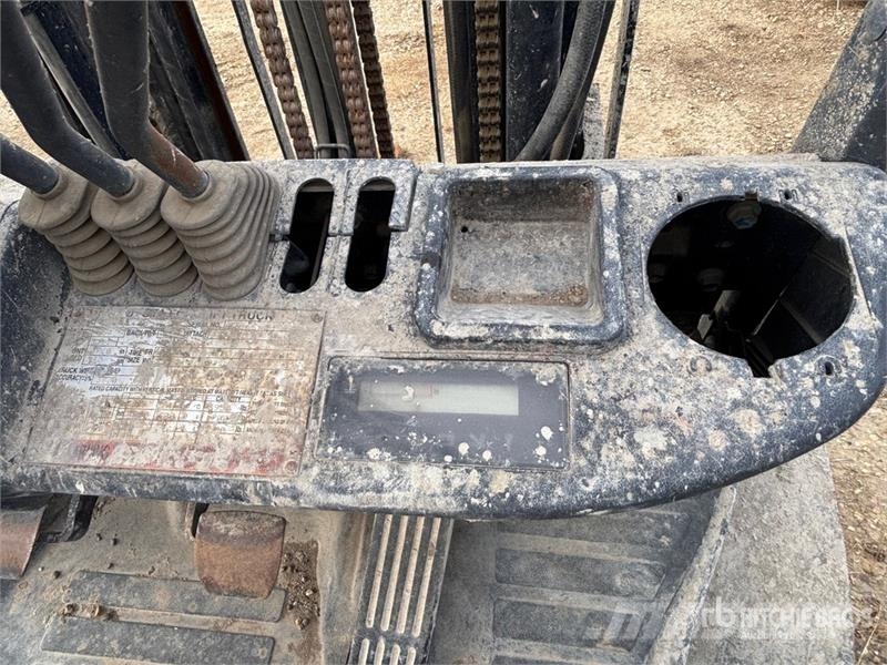 Toyota 5000 3950 lb Pneumatic Tire Forklift (Inoperable) Kahveltõstukid - muud