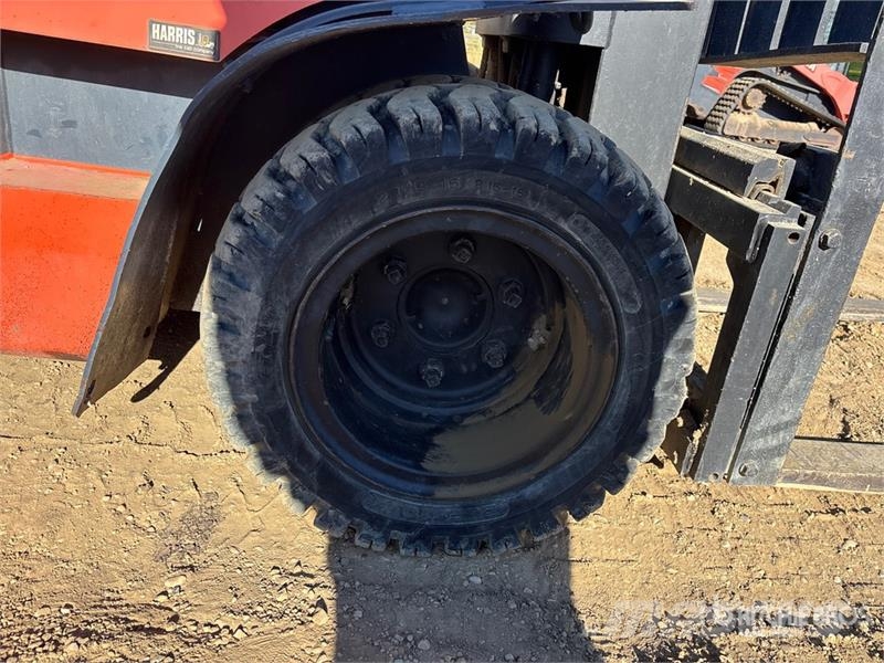 Toyota 52-6FG35 7300 lb Pneumatic Tire Forklift Інше