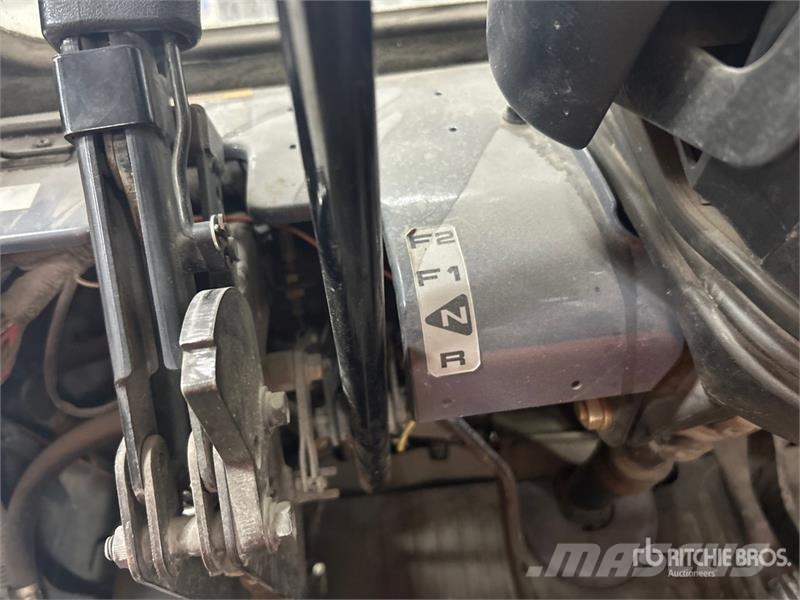 Toyota 52-6FG40 8350 lb Forklift Інше