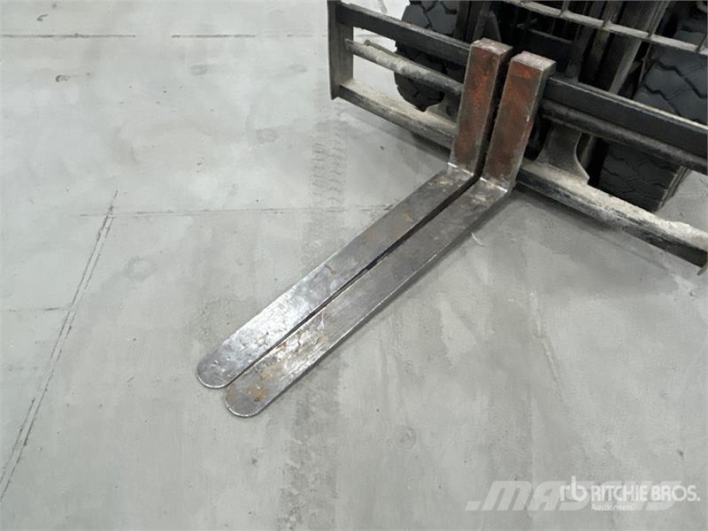 Toyota 52-6FG40 8350 lb Forklift Інше