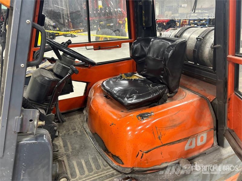 Toyota 52-6FG40 8350 lb Forklift Інше