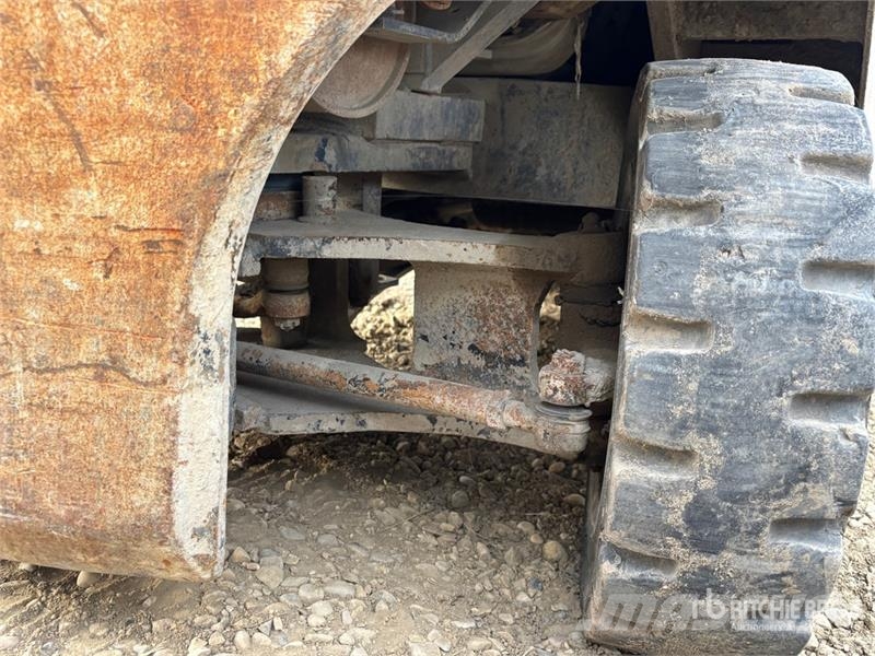 Toyota 5FG25 Pneumatic Tire Forklift (Inoperable) شاحنات ذات رافعات شوكية - أخرى