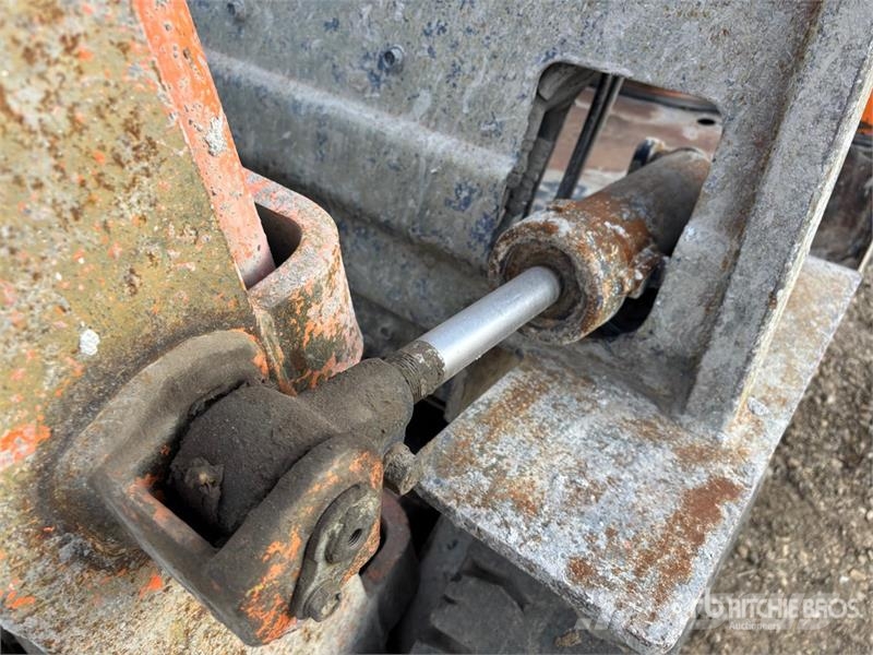 Toyota 5FG25 Pneumatic Tire Forklift (Inoperable) شاحنات ذات رافعات شوكية - أخرى
