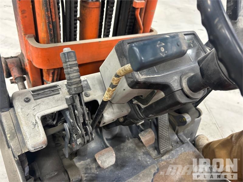 Toyota 5FGC25 5000 lb Forklift Інше