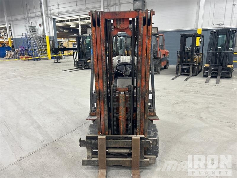 Toyota 5FGC25 5000 lb Forklift Інше