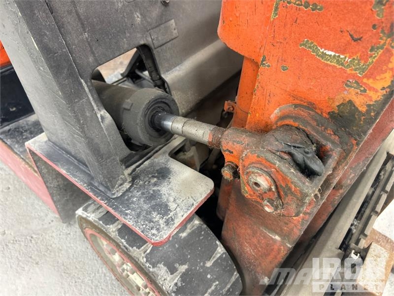 Toyota 5FGC25 5000 lb Forklift Інше