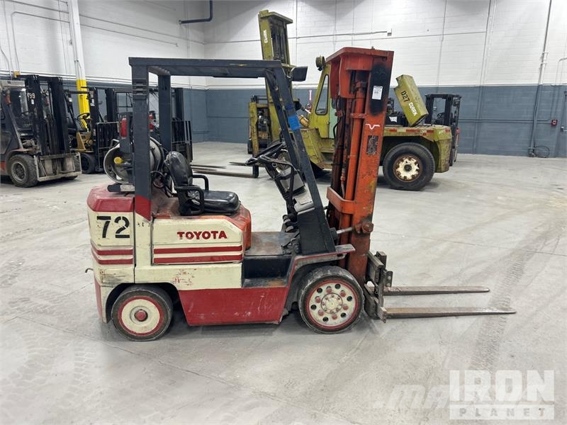 Toyota 5FGC25 5000 lb Forklift Інше