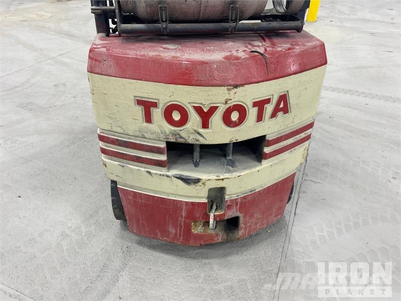 Toyota 5FGC25 5000 lb Forklift Інше