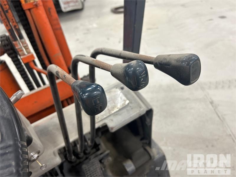 Toyota 5FGC25 5000 lb Forklift Інше