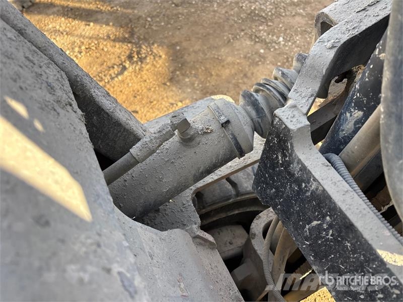 Toyota 7FGU25 5000 lb Pneumatic Tire Forklift شاحنات ذات رافعات شوكية - أخرى