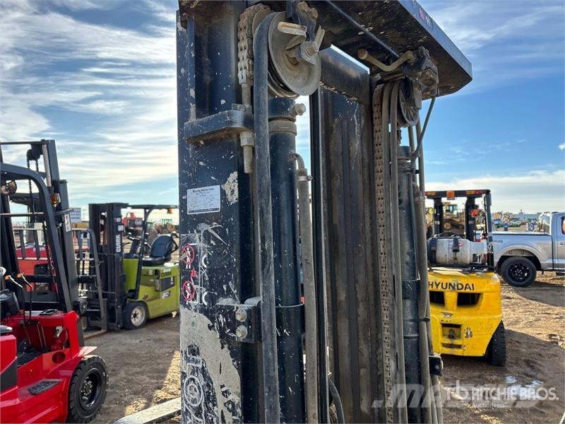 Toyota 7FGU25 5000 lb Pneumatic Tire Forklift شاحنات ذات رافعات شوكية - أخرى