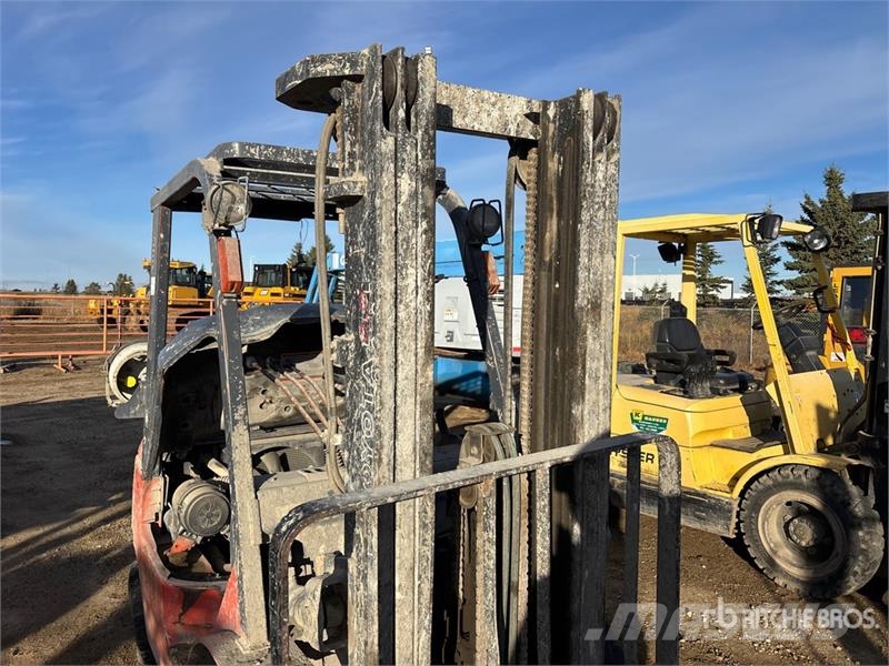 Toyota 7FGU25 5000 lb Pneumatic Tire Forklift شاحنات ذات رافعات شوكية - أخرى
