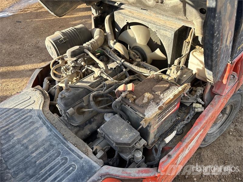 Toyota 7FGU25 5000 lb Pneumatic Tire Forklift شاحنات ذات رافعات شوكية - أخرى