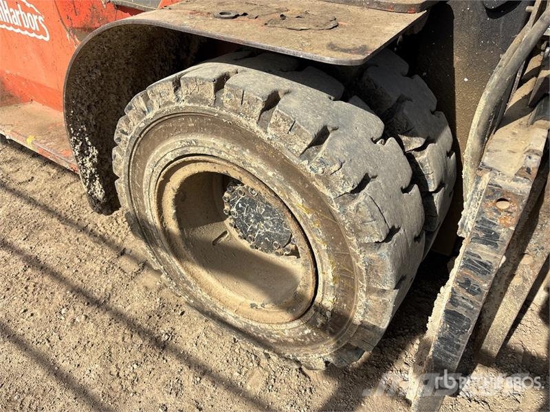 Toyota 7FGU70 Vanterenski viljuškar