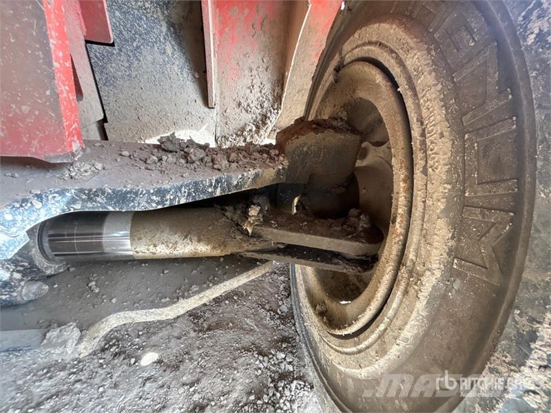 Toyota 7FGU70 Vanterenski viljuškar