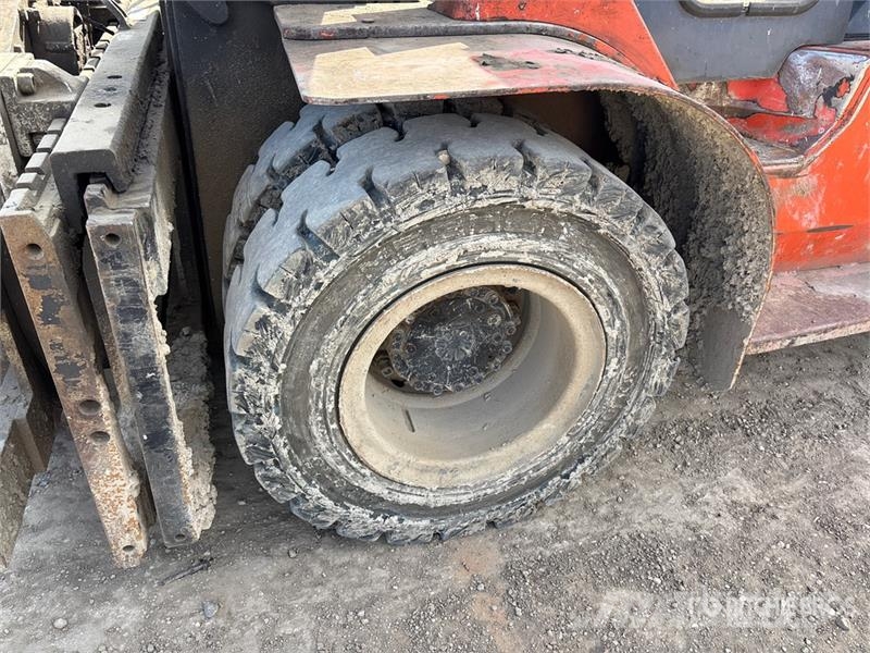 Toyota 7FGU70 Vanterenski viljuškar