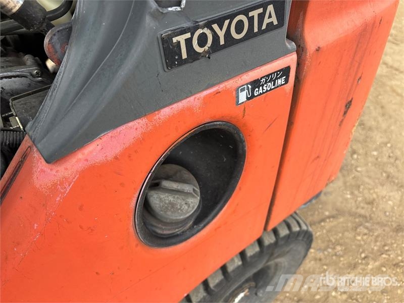 Toyota 8FG15 1500 kg Cushion Tire Forklift Targoncák-Egyéb