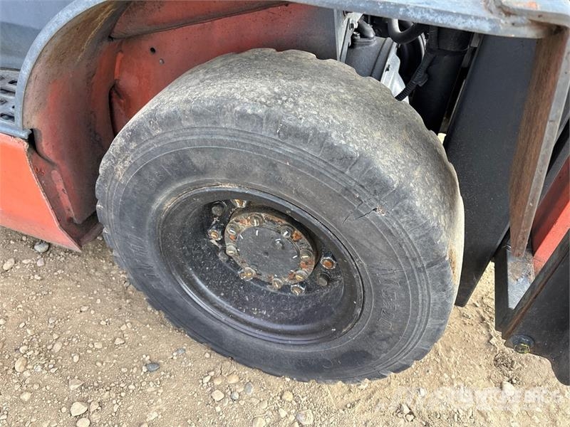 Toyota 8FG15 1500 kg Cushion Tire Forklift Targoncák-Egyéb