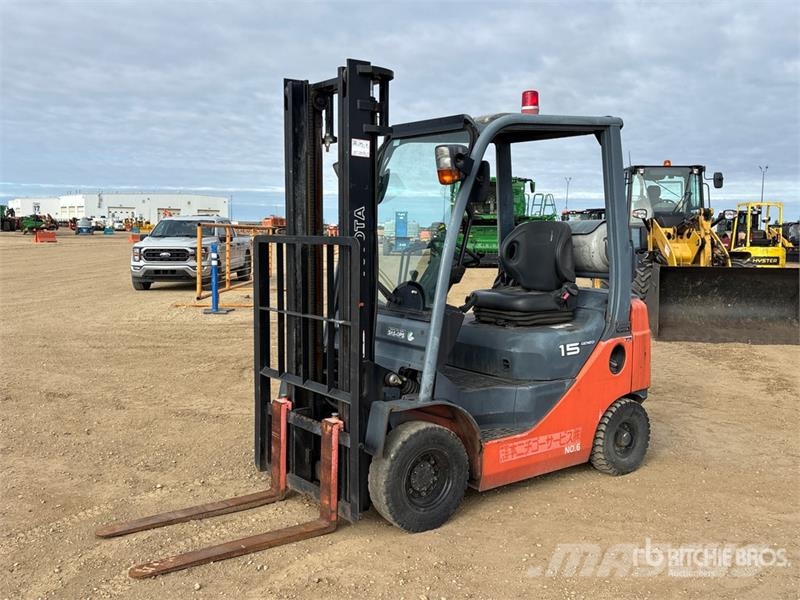 Toyota 8FG15 1500 kg Cushion Tire Forklift Targoncák-Egyéb