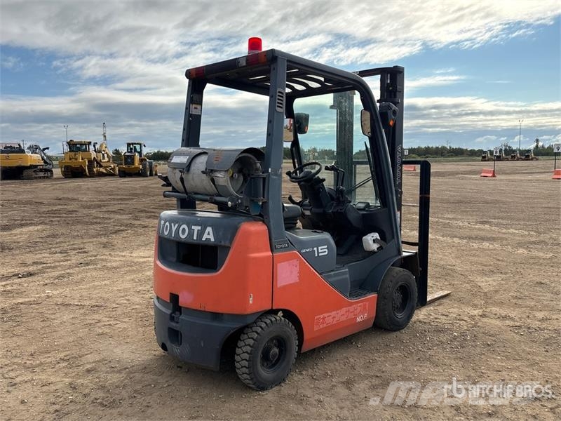 Toyota 8FG15 1500 kg Cushion Tire Forklift Targoncák-Egyéb
