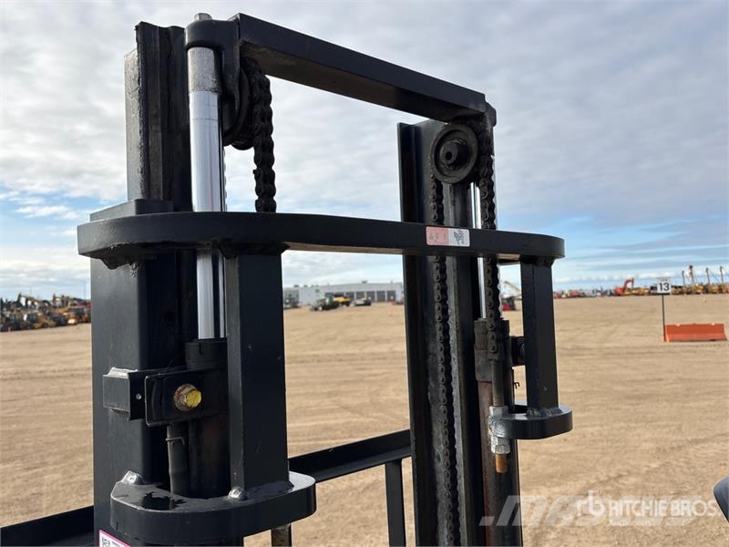 Toyota 8FG15 1500 kg Cushion Tire Forklift Targoncák-Egyéb