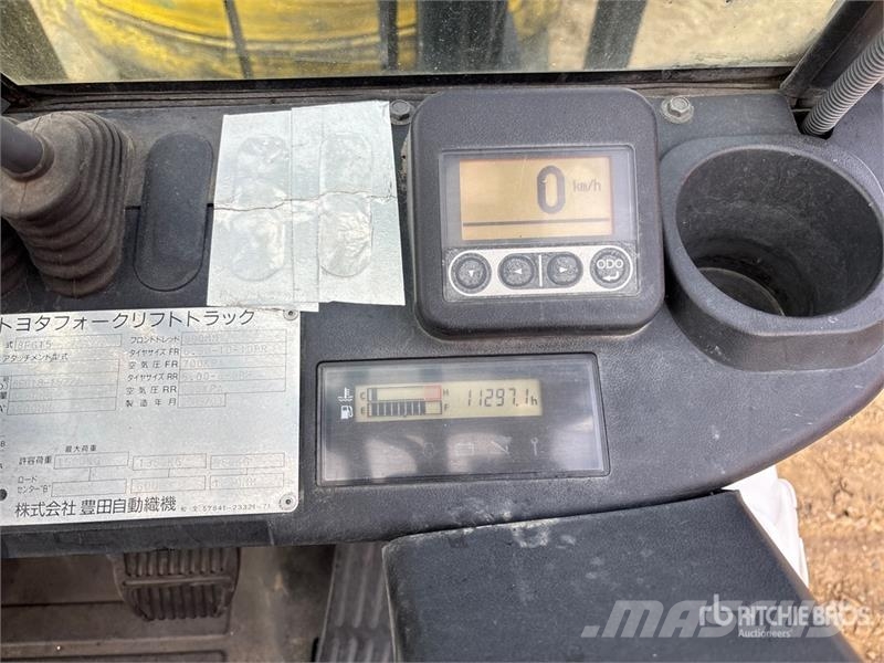 Toyota 8FG15 1500 kg Cushion Tire Forklift Targoncák-Egyéb