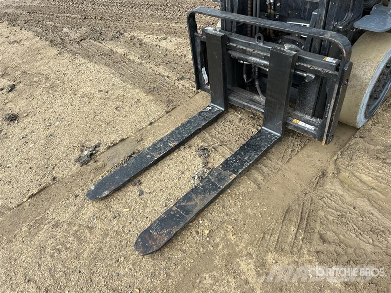 Toyota 8FGCU25 4500 lb Cushion Tire Forklift Viljuškari - ostalo