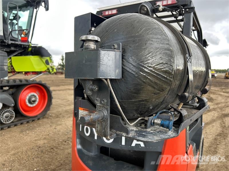 Toyota 8FGCU25 4500 lb Cushion Tire Forklift Viljuškari - ostalo