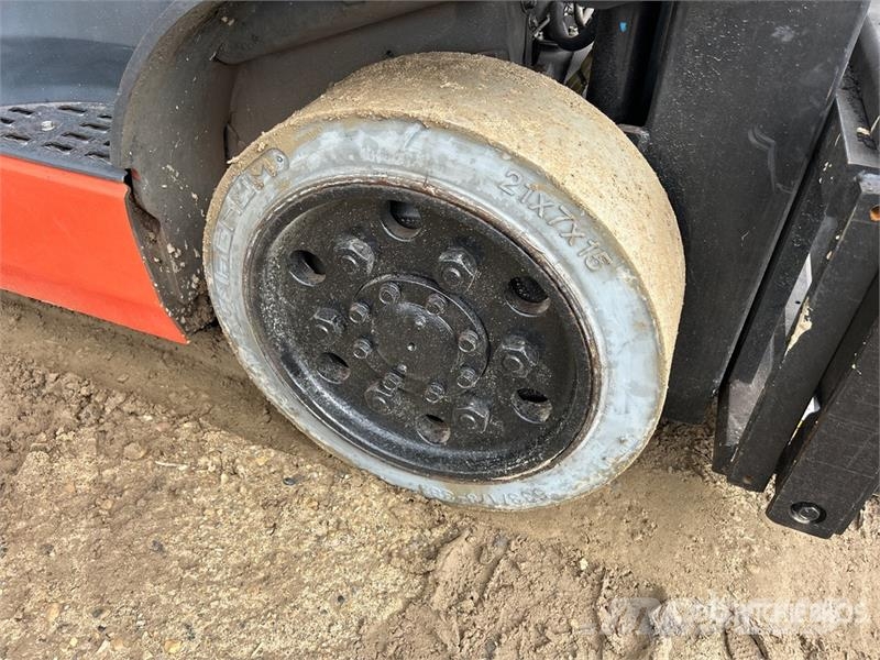 Toyota 8FGCU25 4500 lb Cushion Tire Forklift Viljuškari - ostalo
