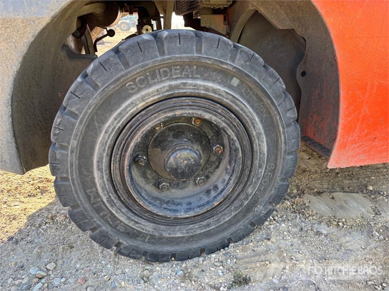 Toyota 8FGU30 4200 lb Pneumatic Tire Forklift Інше