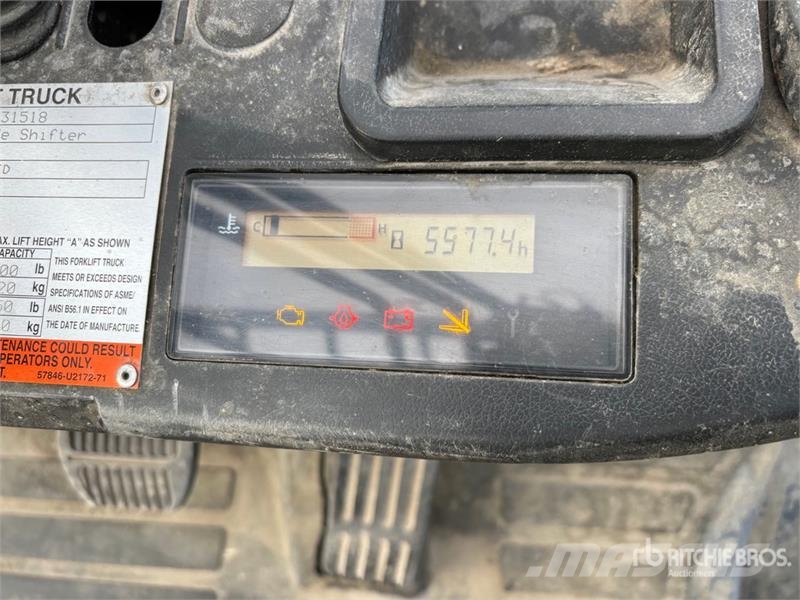 Toyota 8FGU30 6000 lb Pneumatic Tire Forklift Kahveltõstukid - muud