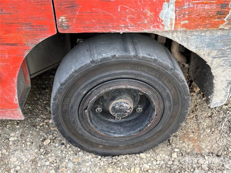Toyota 8FGU30 6000 lb Pneumatic Tire Forklift Kahveltõstukid - muud